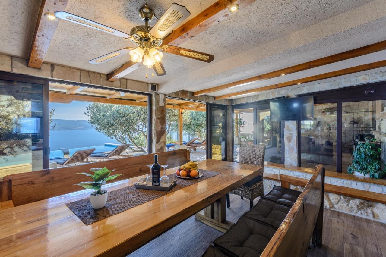 Secluded Paradise Villa Omiš