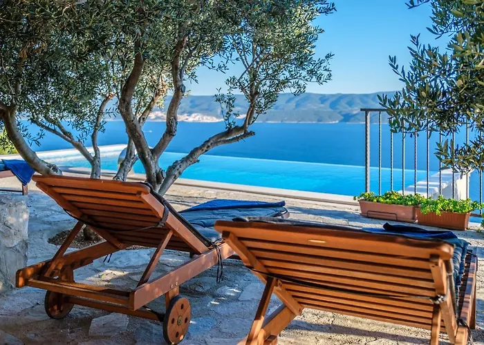 Villa Secluded Paradise