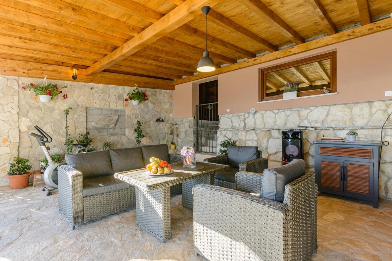 Secluded Paradise Willa *